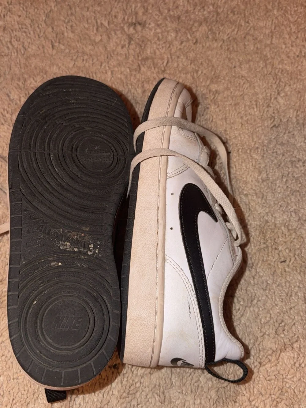 Nike clean low